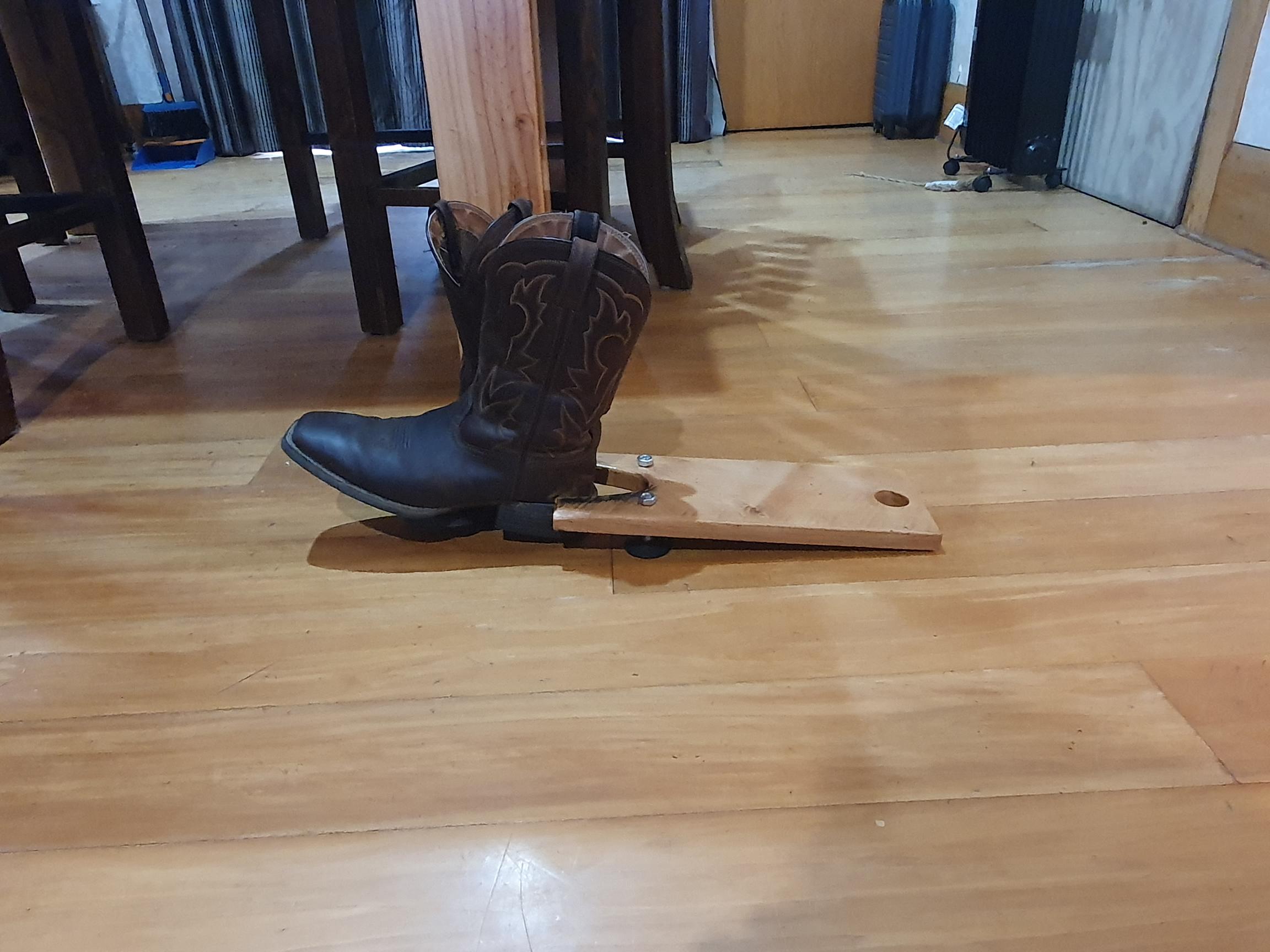 Macrocarpa Wooden Boot Jack