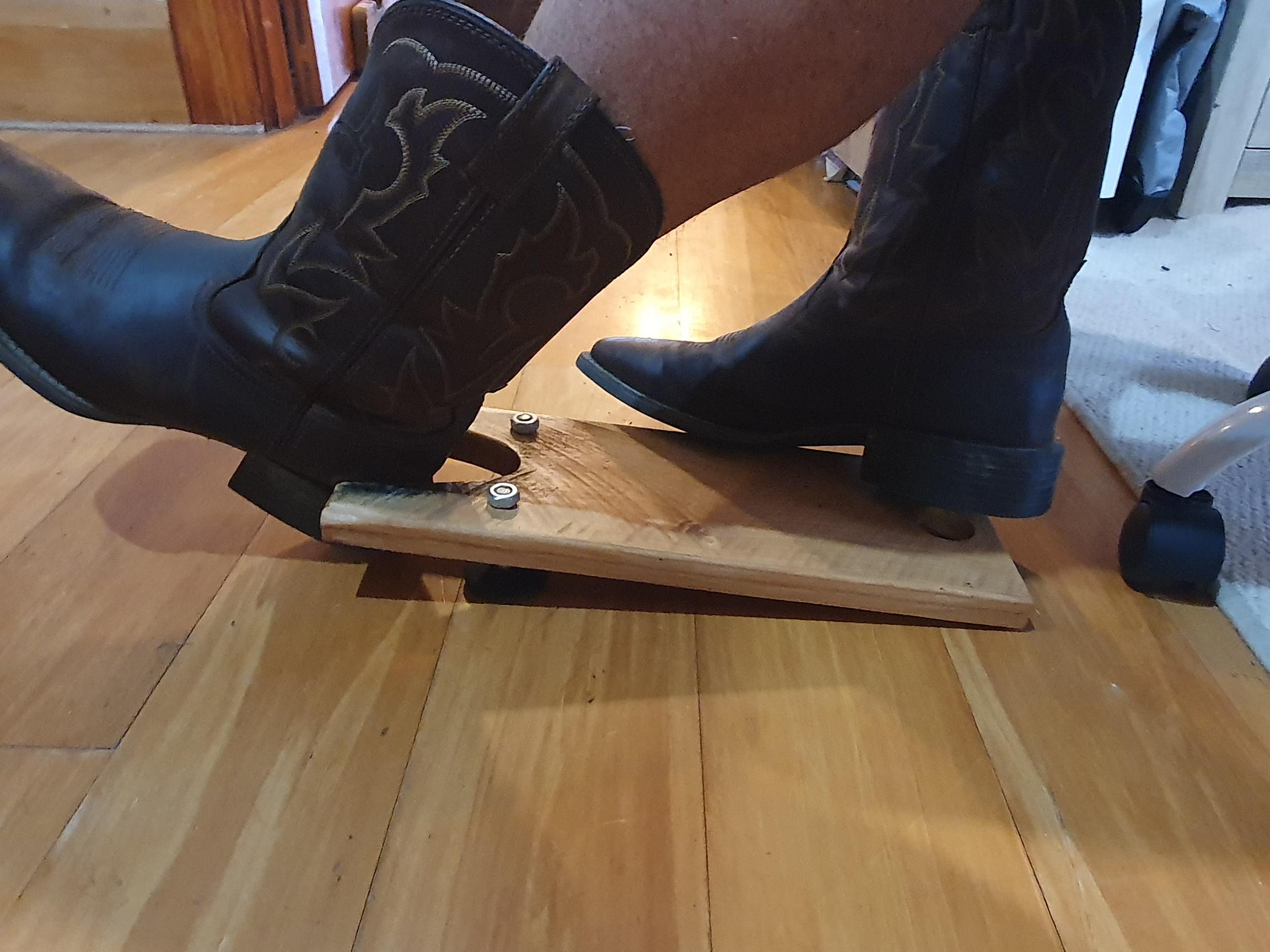 Macrocarpa Wooden Boot Jack